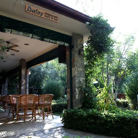 Dalos Hotel 2*