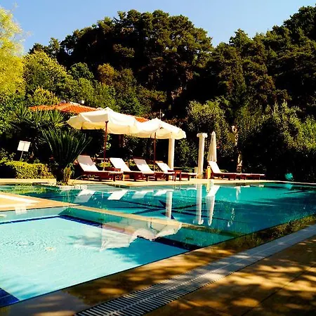 Dalos Hotel